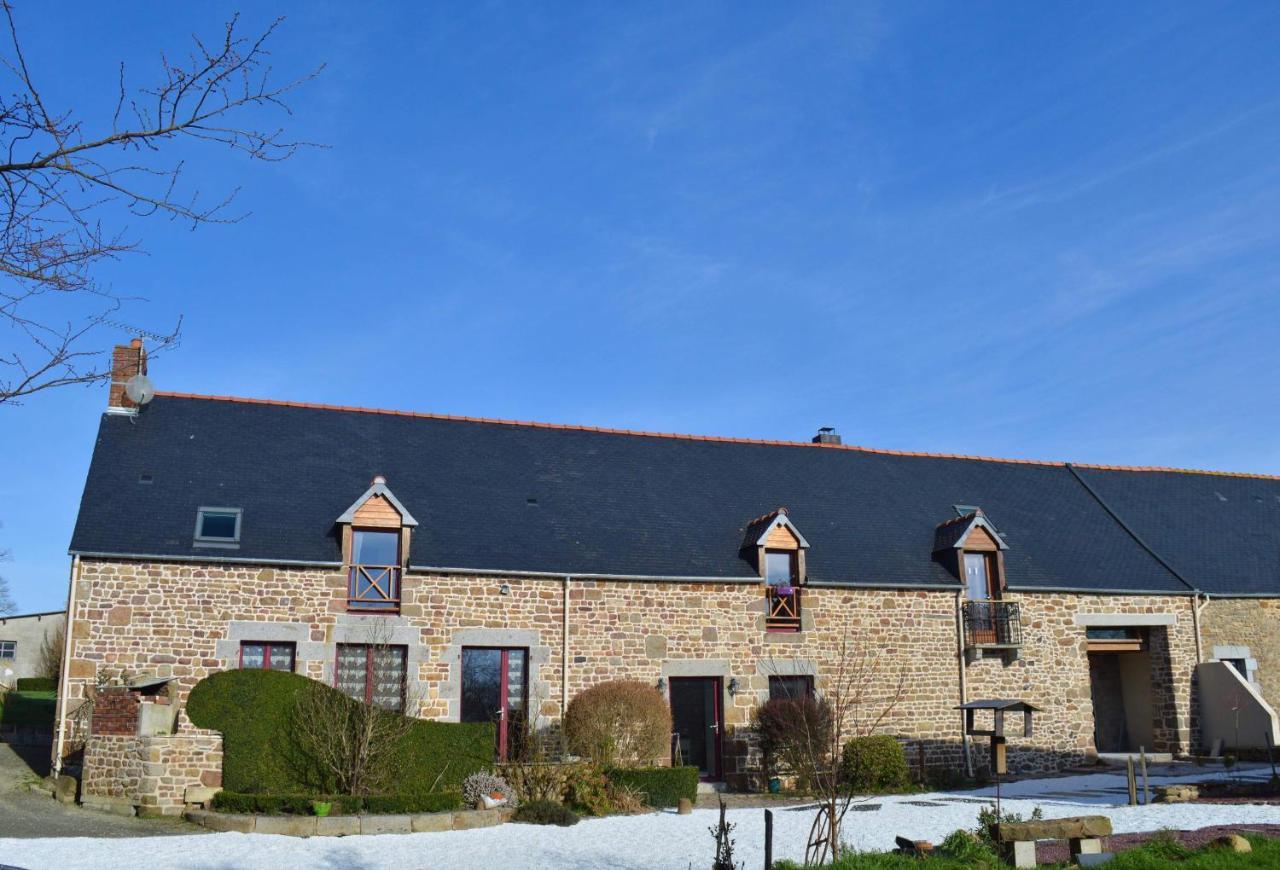 Mont Voyageur Bed & Breakfast Sains Bagian luar foto