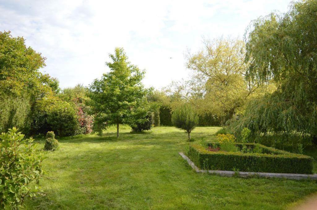 Mont Voyageur Bed & Breakfast Sains Bagian luar foto
